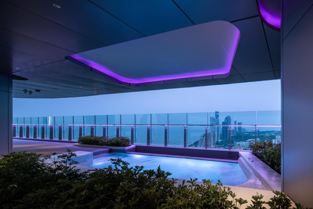 Grande Centre Point Space Pattaya Exteriér fotografie The Sky Garden