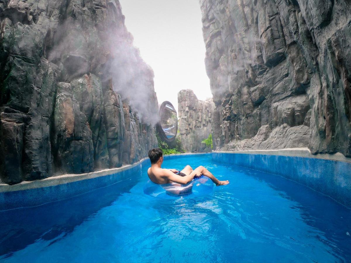 Grande Centre Point Space Pattaya Exteriér fotografie The Blue Lagoon